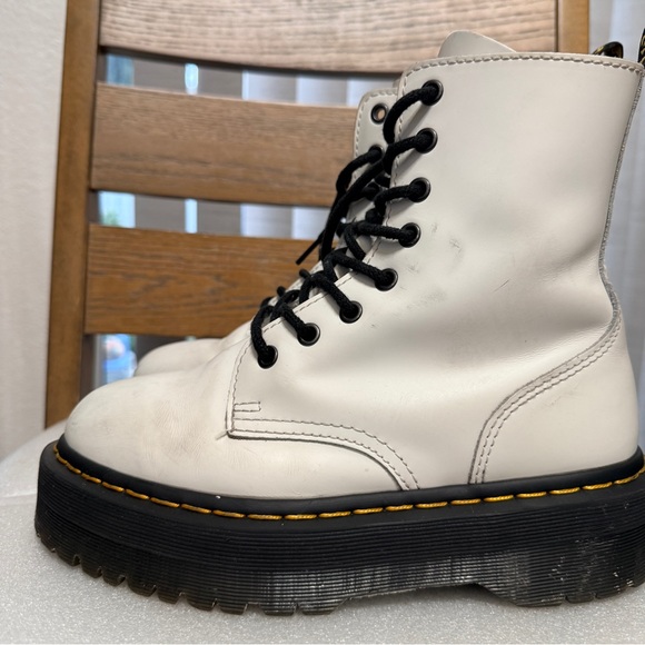 Dr. Martens Jadon Smooth Leather Platform Boots women size 7 - Picture 4 of 10